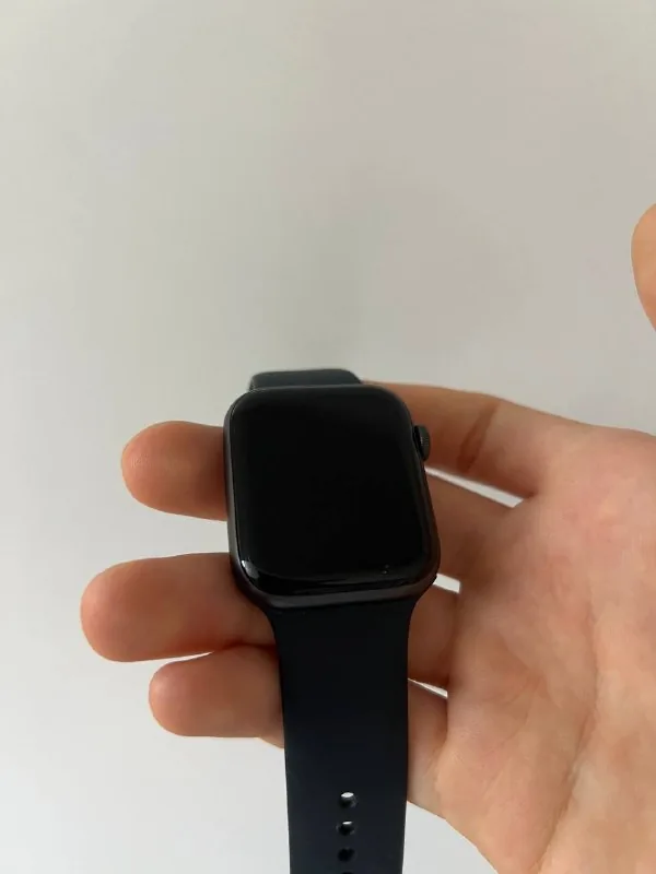 Apple Watch SE 44 мм 1