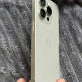 iPhone 15 Pro 128GB, iPhone 13 128GB 3