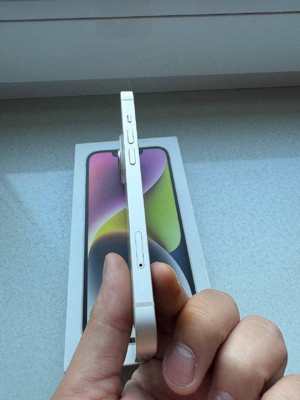 Айфон 14 128ГБ 4