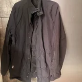Куртка Hugo Boss, майка Zara, рубашка Pull&Bear 1