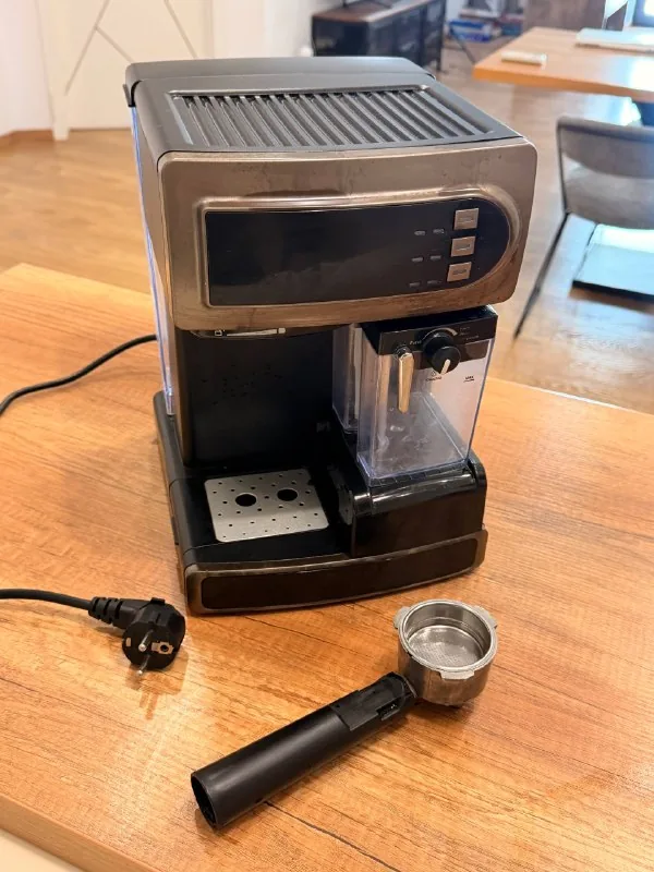 Кофеварка VITEK VT-1517 BN 1