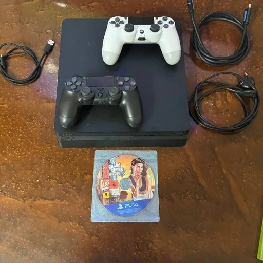 Playstation 4 Slim, диски GTA 5, аккаунт с играми