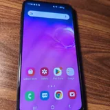 Samsung Galaxy A01 და Galaxy S10e 3