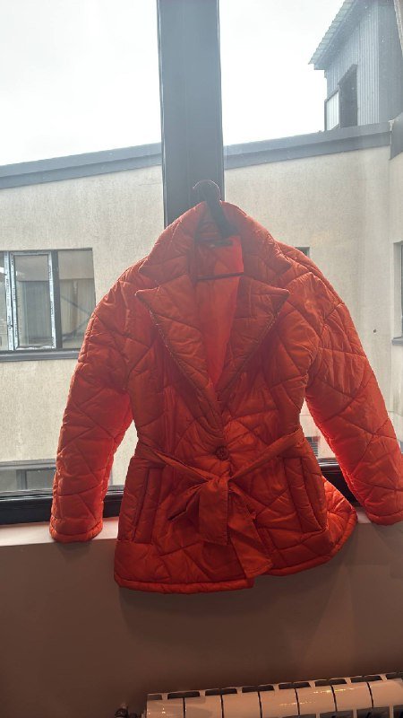 Оранжевая женская куртка Milus новая размер 40 2