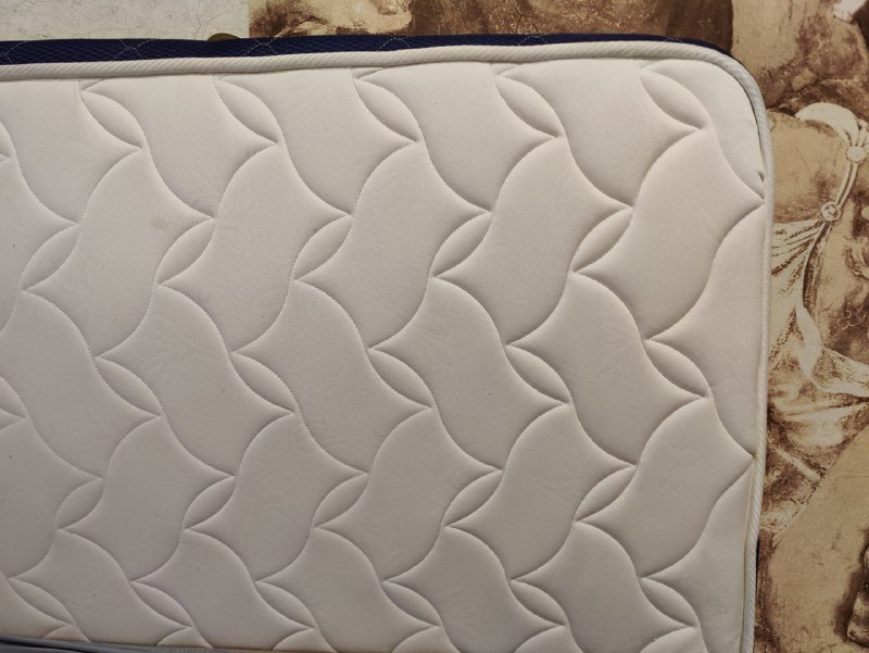 Пружинный матрас 160x200x25 3