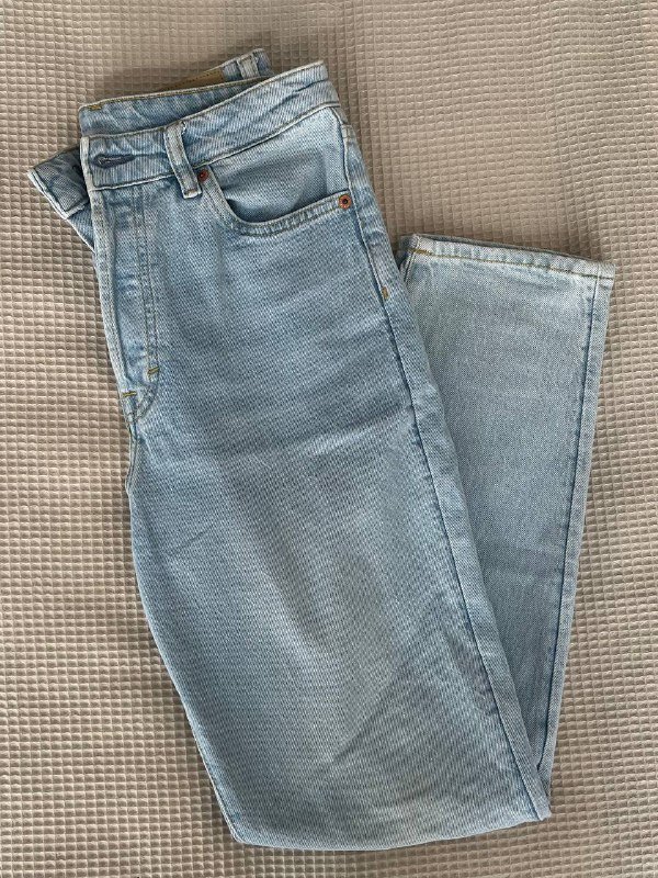 Джинсы H&M, Джинсы Zarina, Джинсы Massimo Dutti, Джоггеры SHU, Джемпер Pull&Bear, Лонгслив укороченый