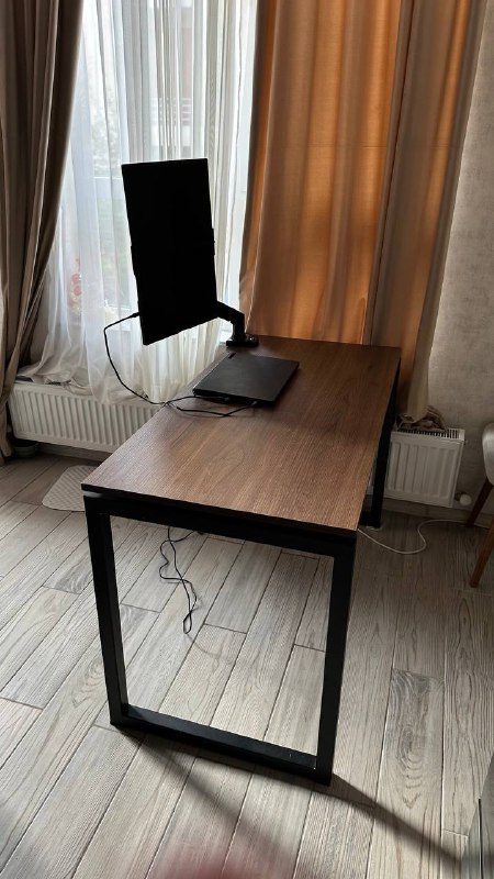 Стол 120x60-75 см с металлическим каркасом 2