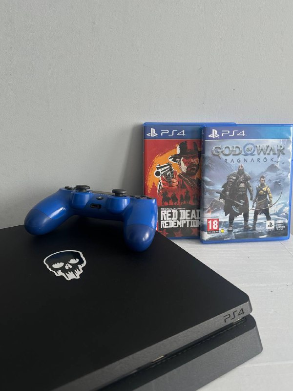 PS4 slim 1 TB, два диска, контроллер