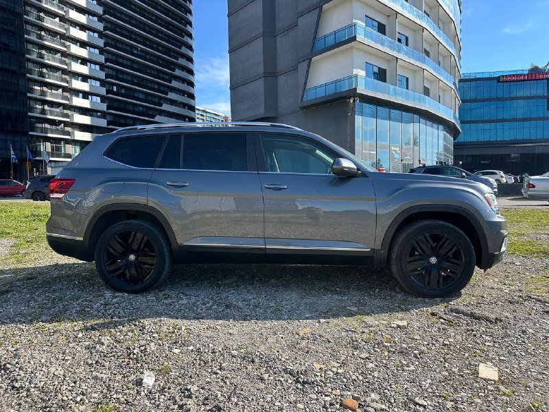 Volkswagen Atlas SEL 3