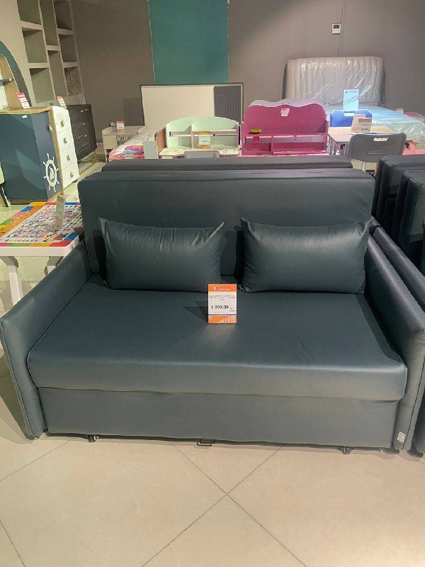 Компактный раскладной диван с базой 4