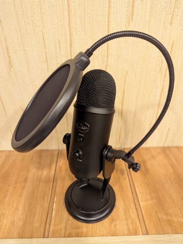 Микрофон Blue Yeti USB