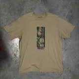 Футболка Uniqlo x Attack on Titan 1