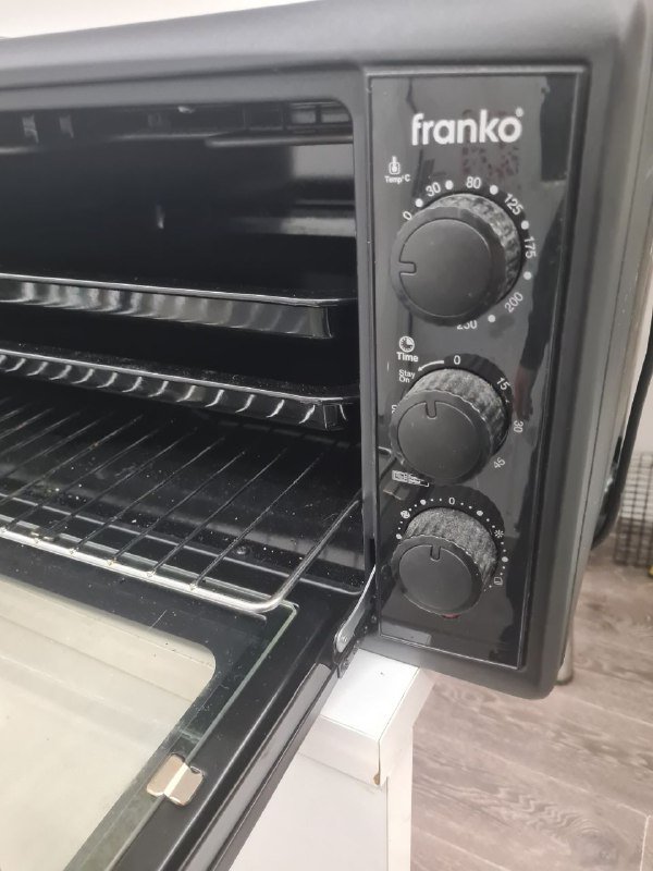 Конвекционный духовой шкаф Franko 3