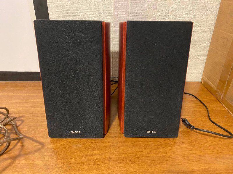 Edifier R2000DB активные полочные колонки