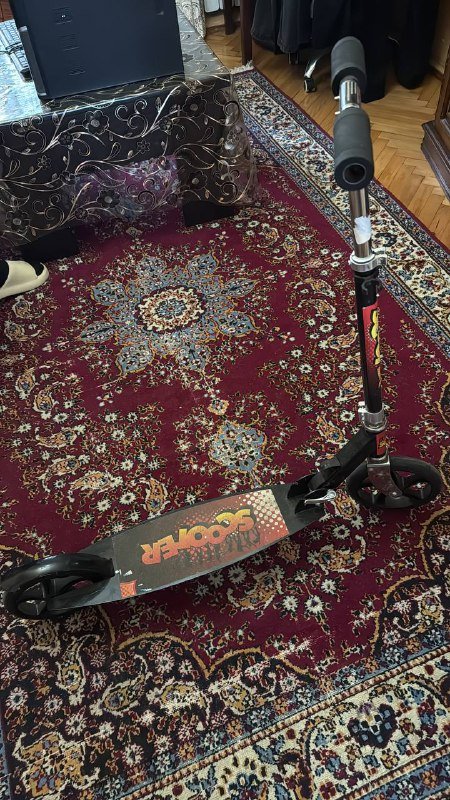 Компьютер, самокат, диски машины 4