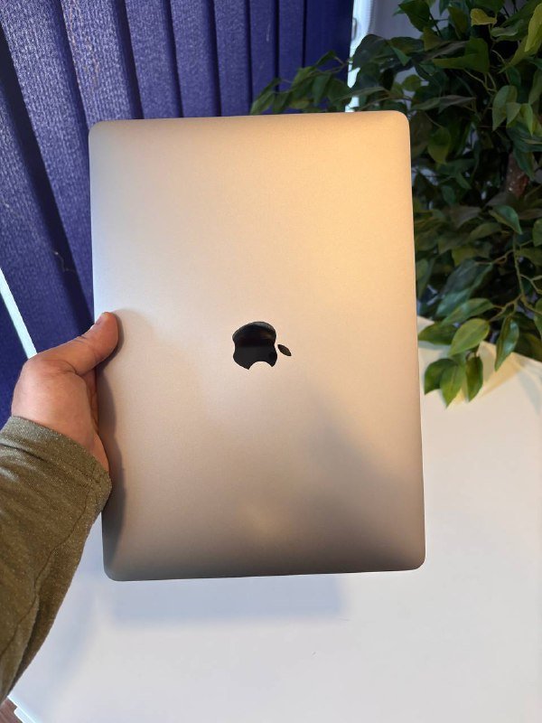 MacBook Air 2019 i5 8/128GB с зарядкой 4