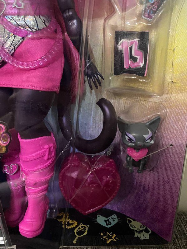 Кукла Monster High Кэтти Нуар базовая версия 5