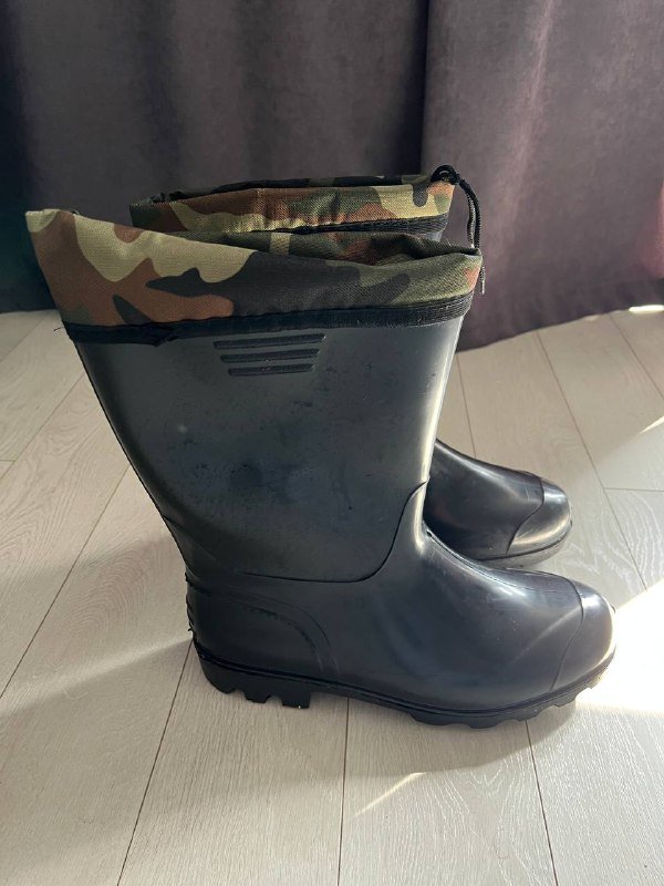 Чемоданы, платья, рубашка, пальто, шорты, сапоги 10