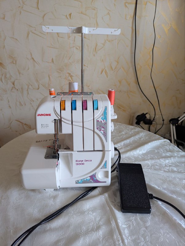 Швейная машинка и оверлок Janome
