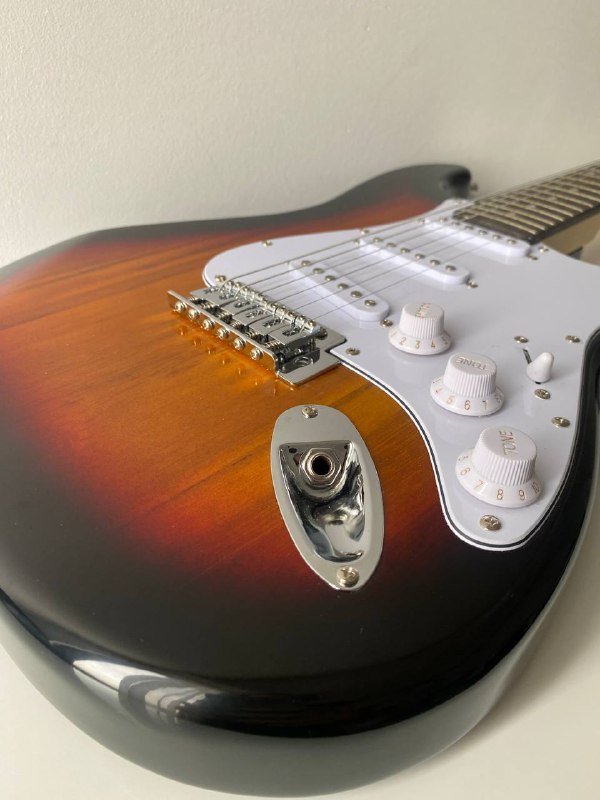 Электрогитара Fender Stratocaster 6