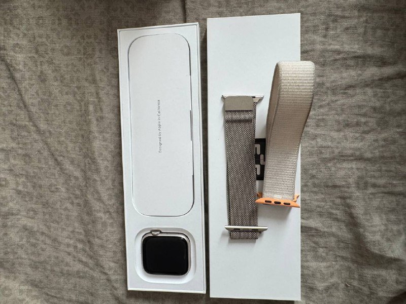 Apple Watch SE 44 mm GPS алюминий