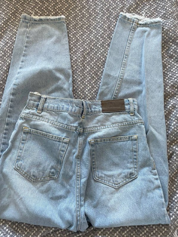 Джинсы бананы размер s/34 4