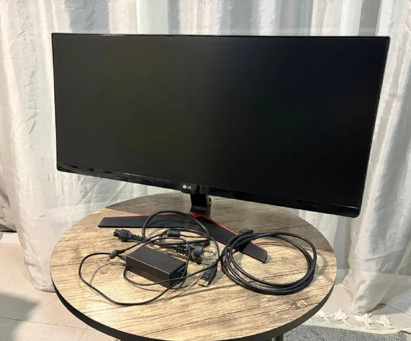 Монитор LG 29UM69G-B 1