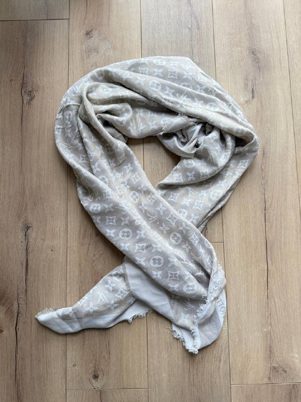 Мужские джинсы, футболка, жакет, брючный костюм, лонг, шапки, шарф, свитер 9