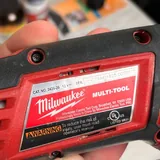 Реноватор Milwaukee M12, аккумуляторы, зарядное устройство 6