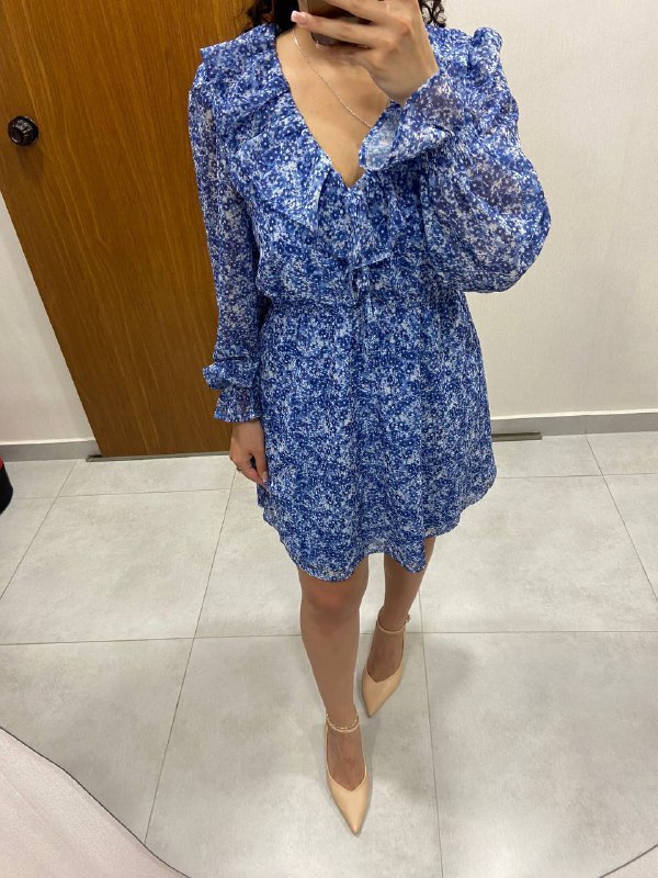 Черное платье в цветочек, летнее платье нежно розовое, платья H&M divided сиреневое и шоколадное, платье NA-KD в цветочек 5