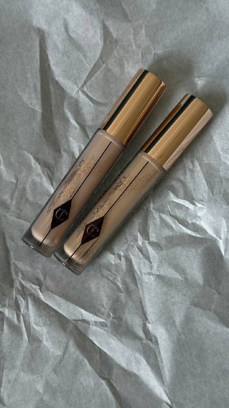Консилер Charlotte Tilbury, тональные кремы, тени Fenty Beauty