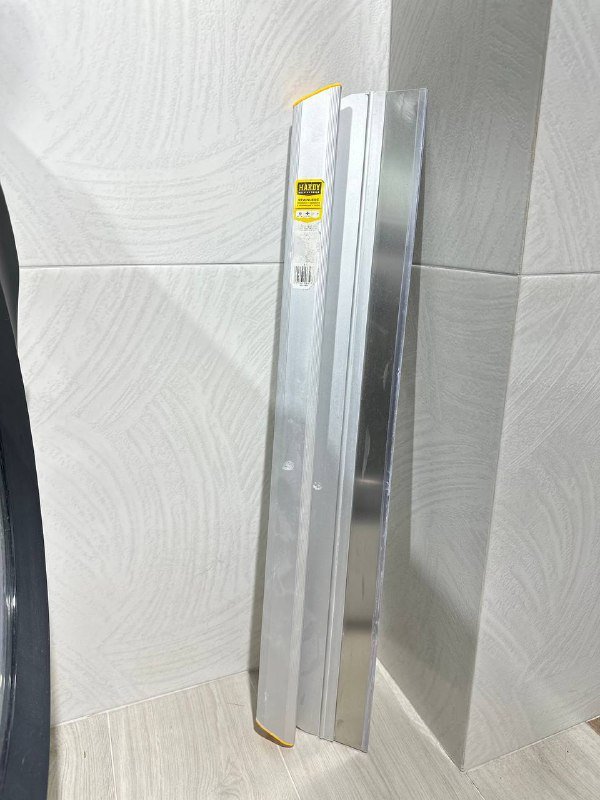 Шпатель, краска, эпоксидная затирка, лента, валик для шпаклевки 3