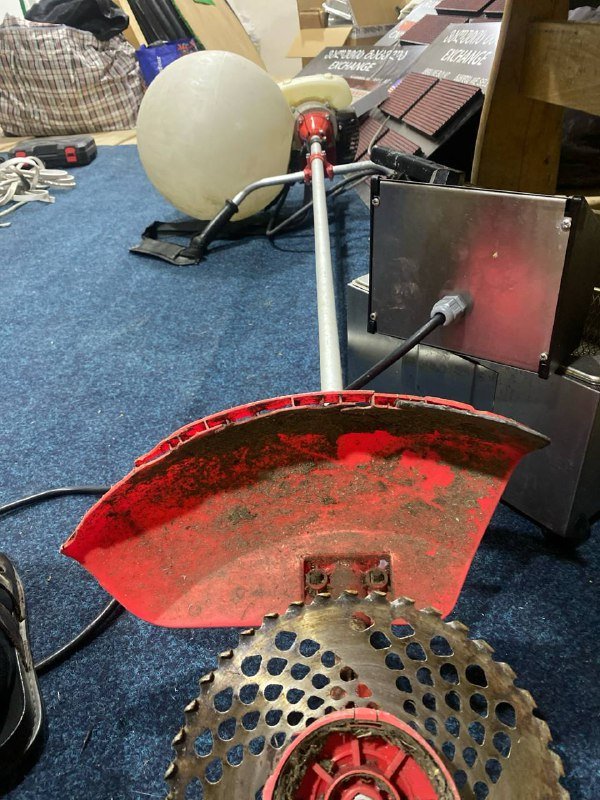 газонокосилка