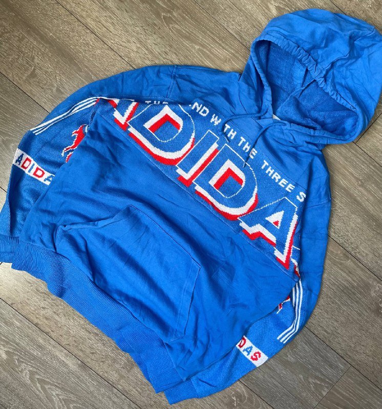 Adidas sweater size M 2