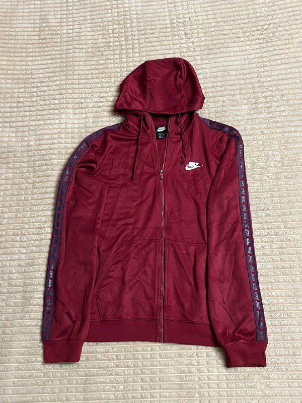 Пуховик The North Face, Верх Nike, Рубашка Polo Ralph Lauren, Поло Lacoste, Футболка Neymar Jr Brazil 3