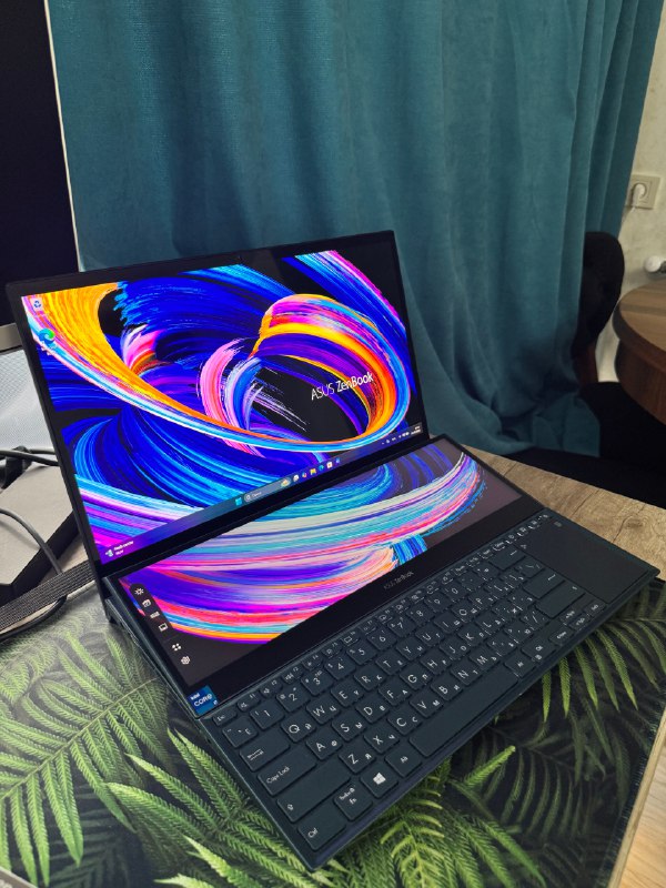 ASUS ZenBook Pro Duo 15, iPhone 15 Pro, Apple Watch 10