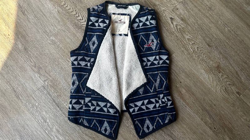Жилетка Hollister, Кофта, Пальто, Свитер, Юбка, Платок, Юбка H&M, Платье Monki, Кардиган, Пиджак