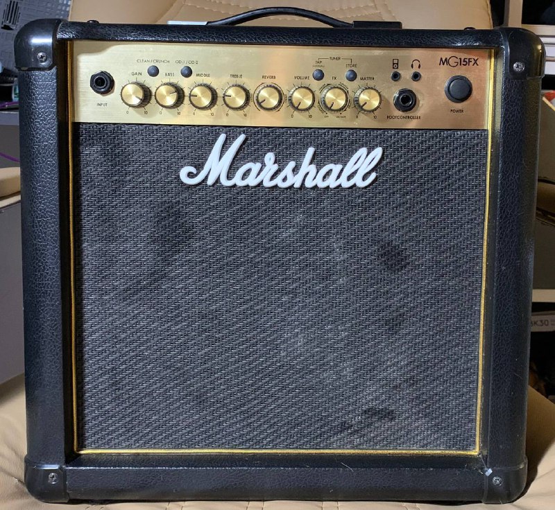Комбоусилитель Marshall MG15FX
