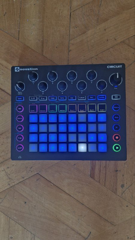Novation CIRCUIT Groove Box Synthesizer Drum Machine