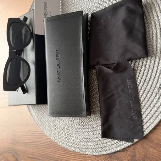 Очки Saint Laurent