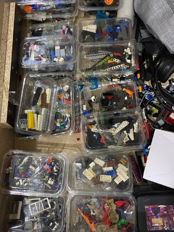 Лего, не все оригинальные запчасти