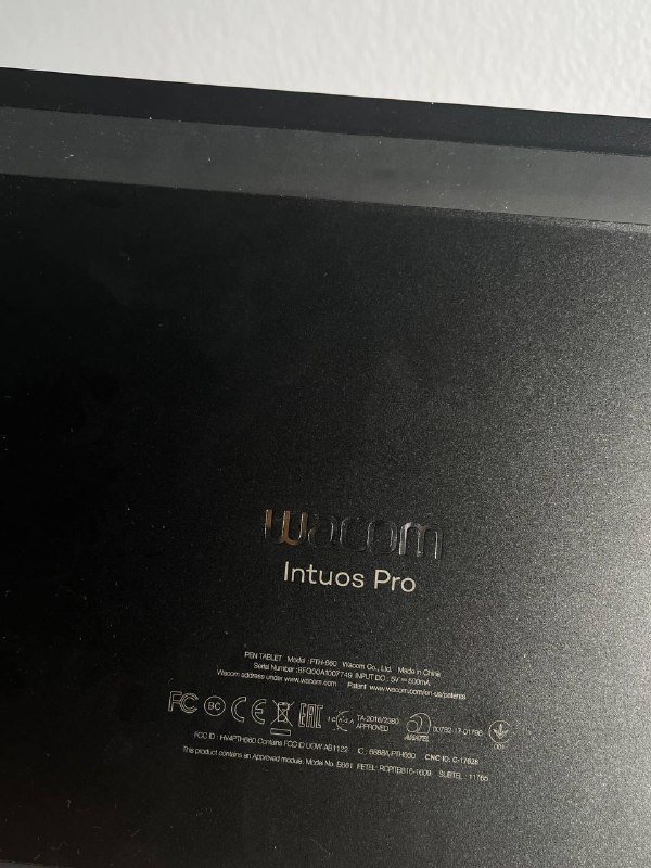 Графический планшет Wacom Intuos Pro 5