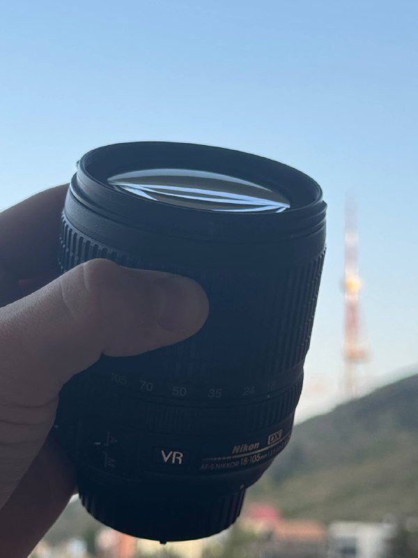 Объектив Nikon AF-S DX 18-105mm f/3.5-5.6G ED VR