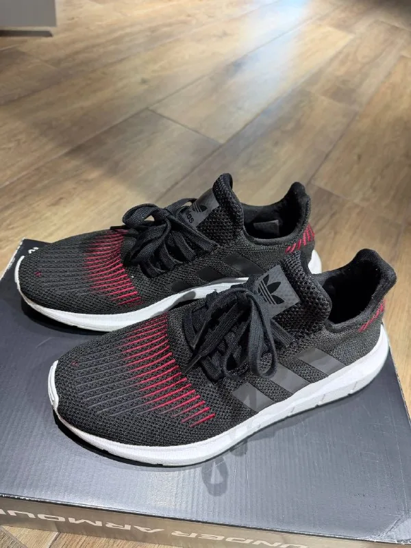 Adidas Swift Run 1
