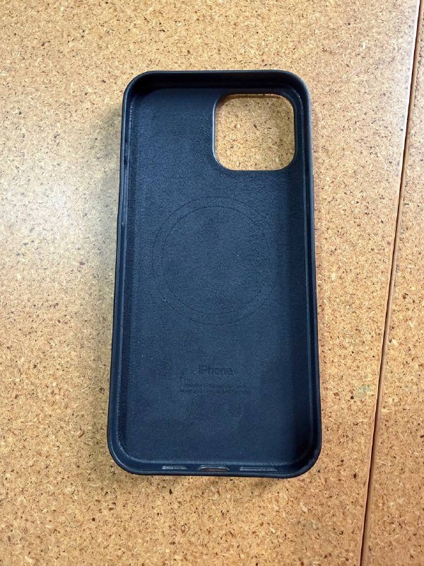 iPhone 13 Pro Max 256gb с чехлом и кабелем 6