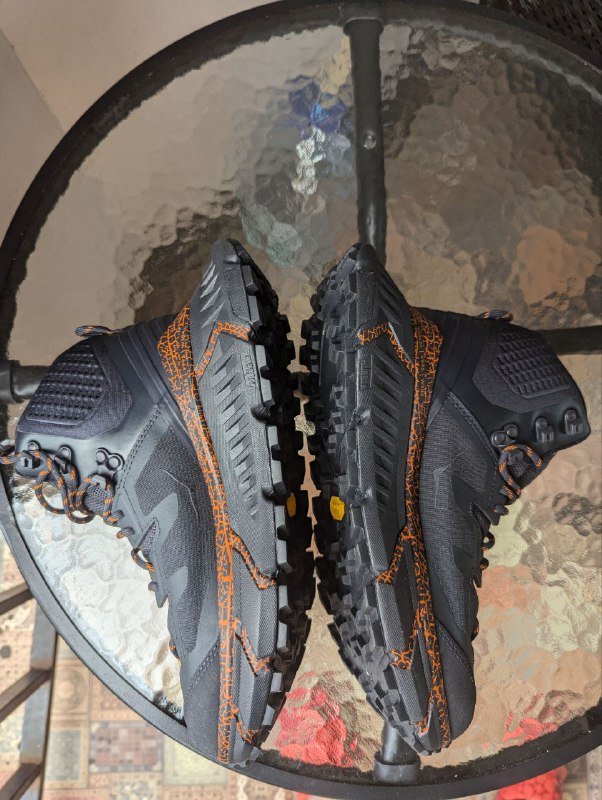 Женские ботинки Hoka TenNine Hike GTX 3