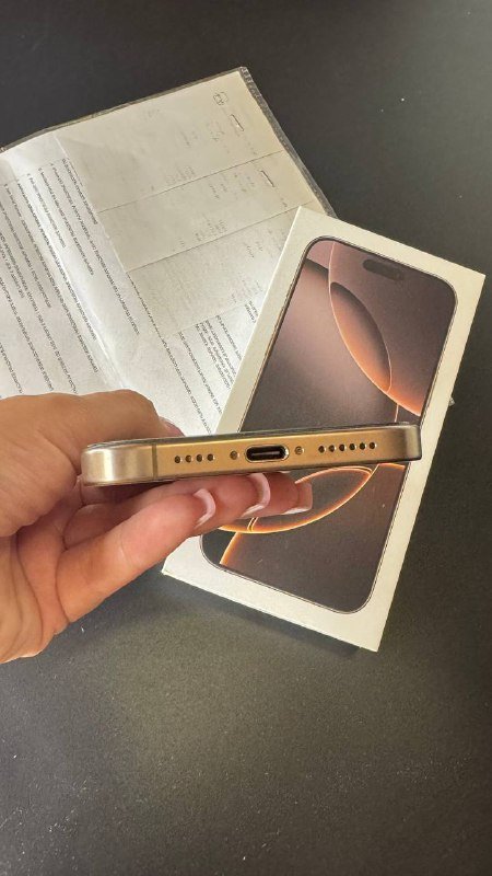 iPhone 16 Pro Max 1Тб 4