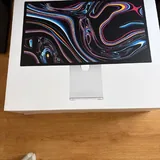Apple Studio Display 5K 27" 3