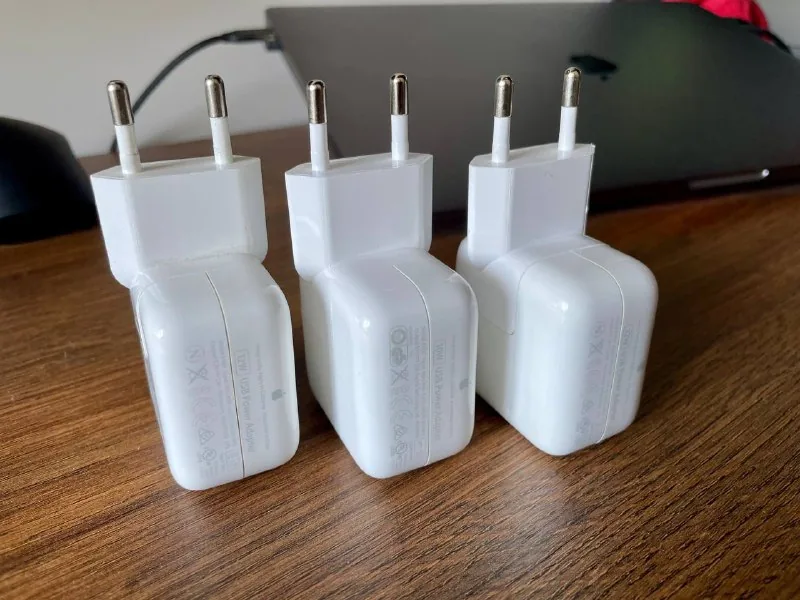 Apple USB Power Adapter 1