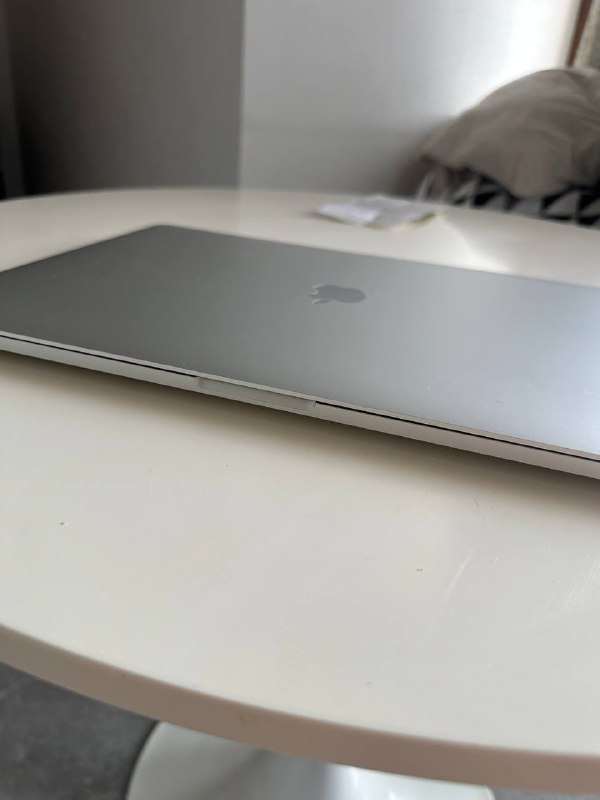 MacBook 2019, 16 inches, Intel Core i9, 1TB memory 5